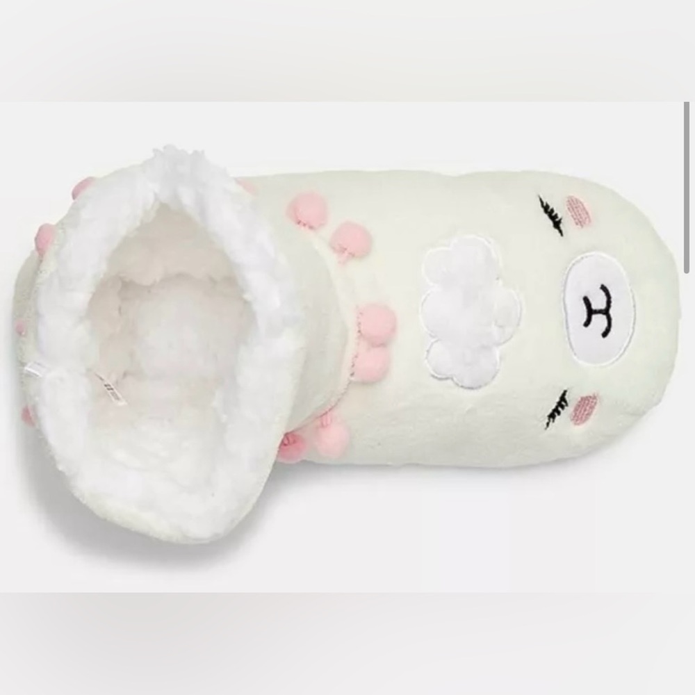Justice Girl's Llama Boot Slippers Size L 8-9 NWOT - Picture 2 of 2